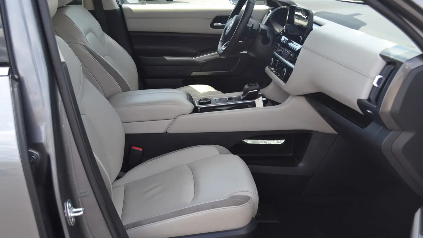 2022 Nissan Pathfinder SL