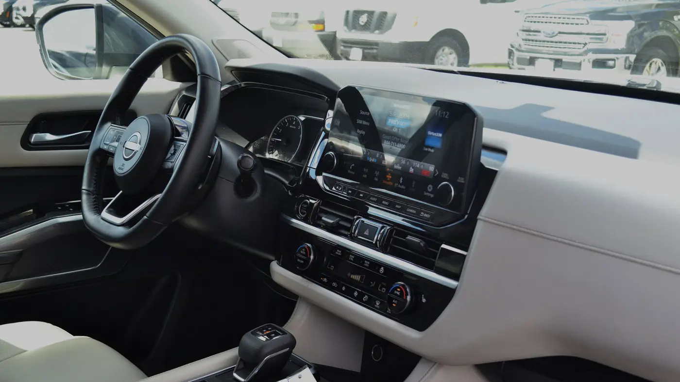 2022 Nissan Pathfinder SL