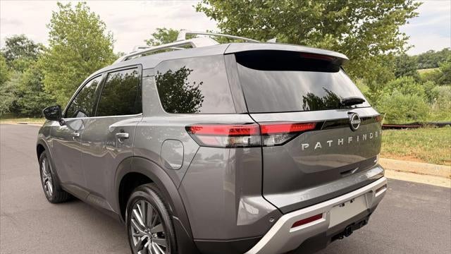 2025 Nissan Pathfinder SL