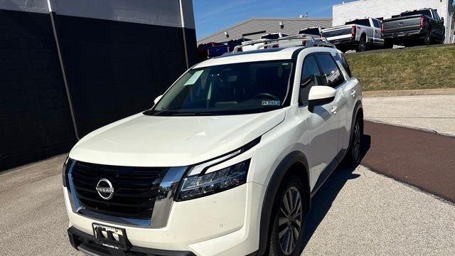 2024 Nissan Pathfinder SL