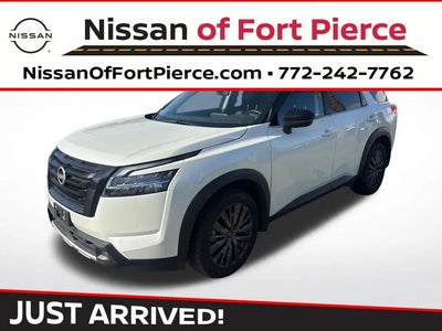 2023 Nissan Pathfinder AWD SL 4DR SUV