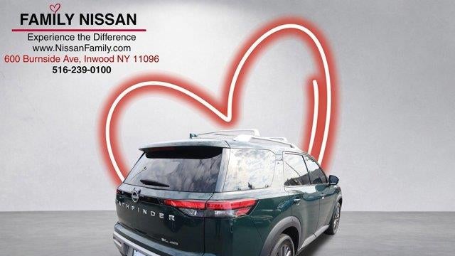 2023 Nissan Pathfinder SL