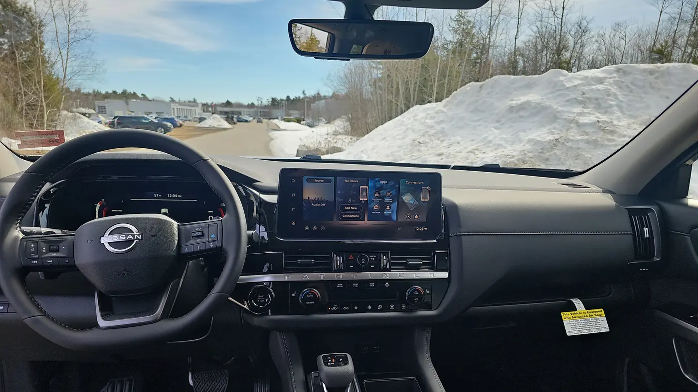 2026 Nissan Pathfinder SL