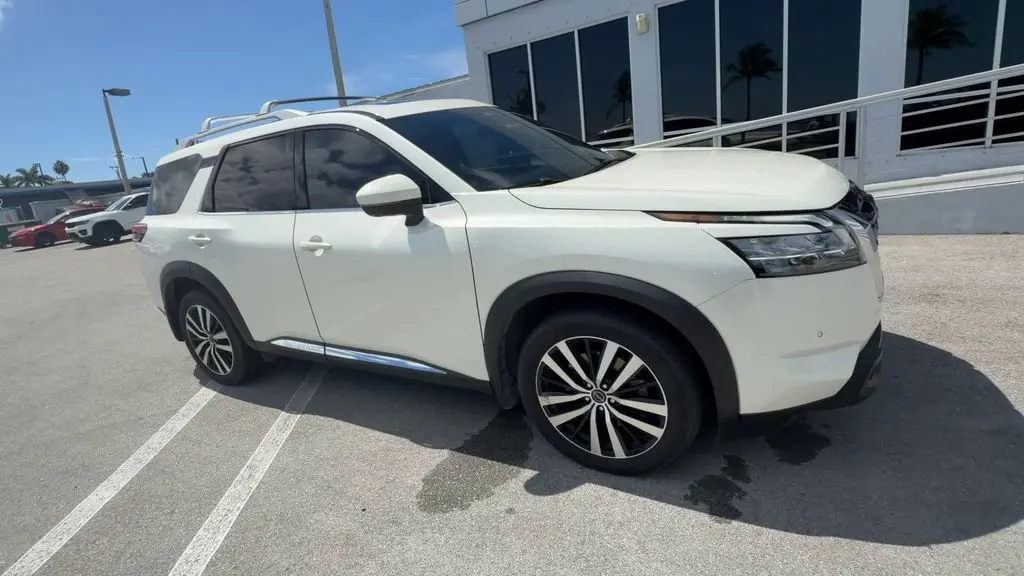 2024 Nissan Pathfinder Platinum