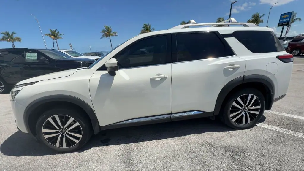 2024 Nissan Pathfinder Platinum