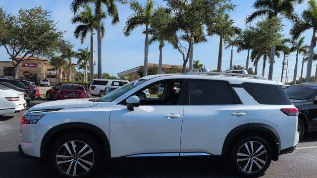 2025 Nissan Pathfinder Platinum
