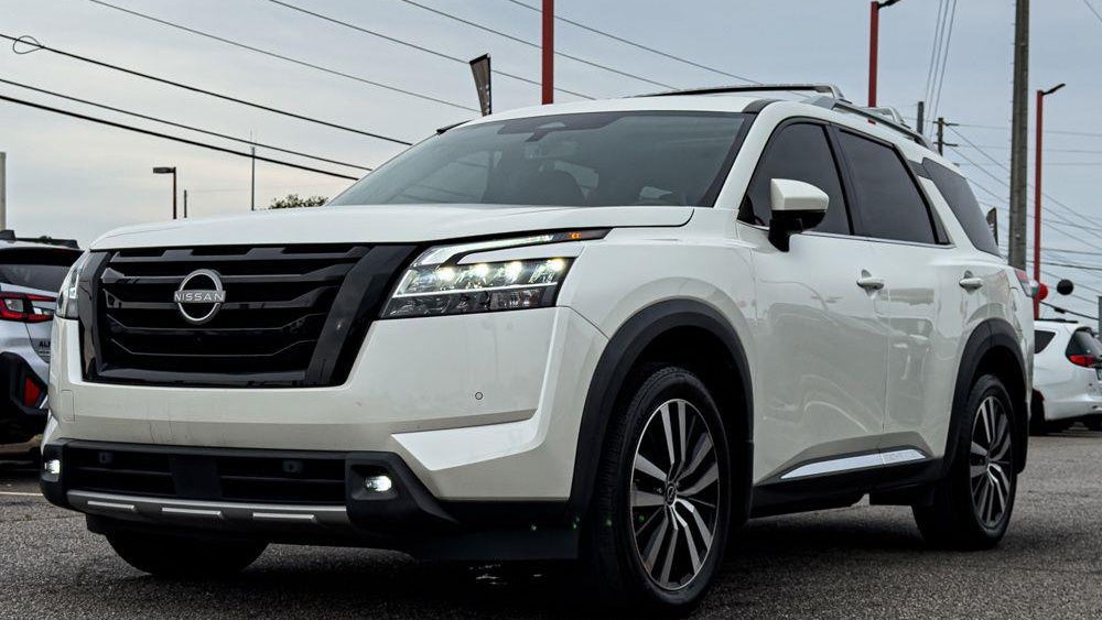 2024 Nissan Pathfinder Platinum