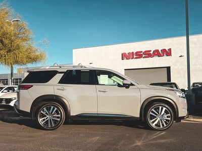 2024 Nissan Pathfinder Platinum 4DR SUV