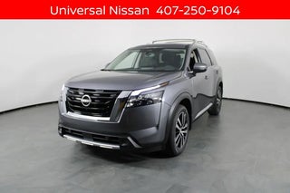2025 Nissan Pathfinder with Gun Metallic Exterior