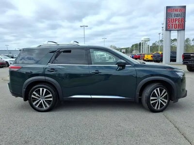 2025 Nissan Pathfinder Platinum 4DR SUV