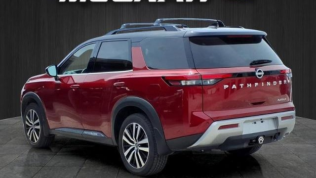 2025 Nissan Pathfinder Platinum