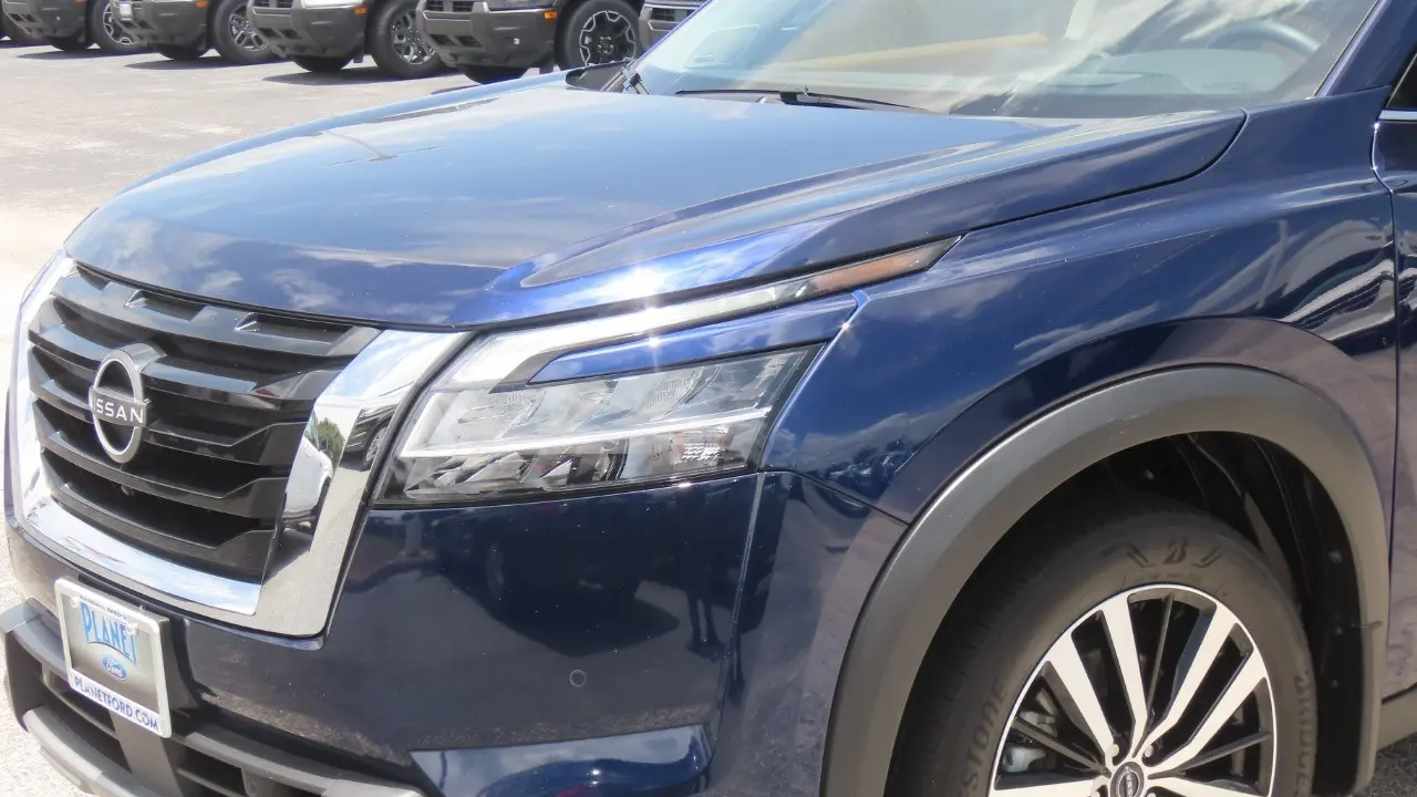 2023 Nissan Pathfinder Platinum