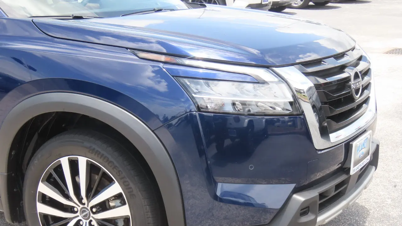 2023 Nissan Pathfinder Platinum