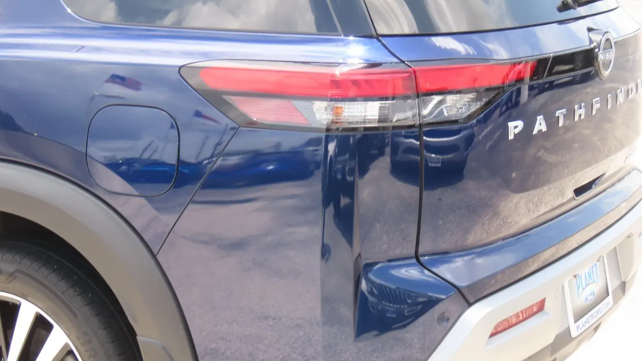 2023 Nissan Pathfinder Platinum
