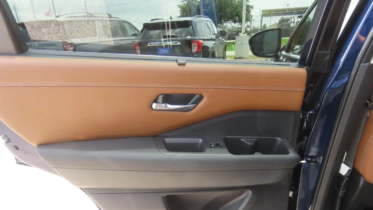 2023 Nissan Pathfinder Platinum
