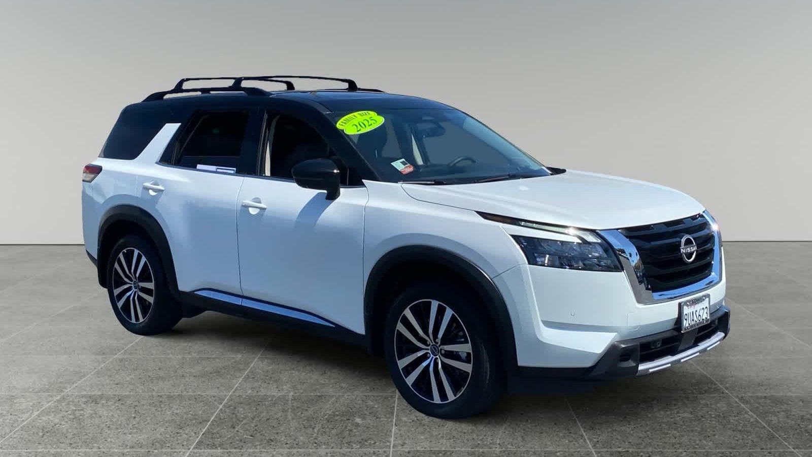 2025 Nissan Pathfinder Platinum
