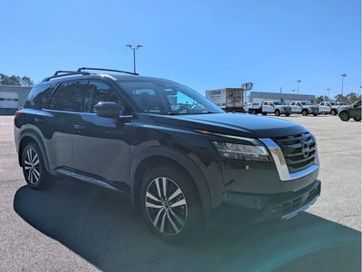 2023 Nissan Pathfinder Platinum 4DR SUV