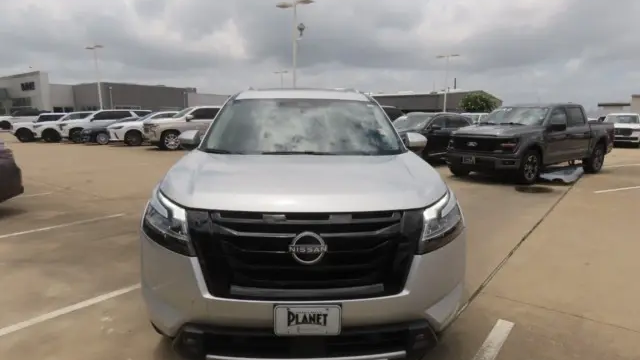 2024 Nissan Pathfinder Platinum