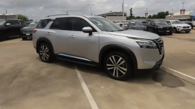 2024 Nissan Pathfinder Platinum