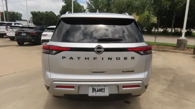 2024 Nissan Pathfinder Platinum