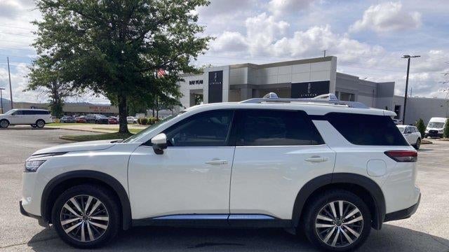 2022 Nissan Pathfinder Platinum