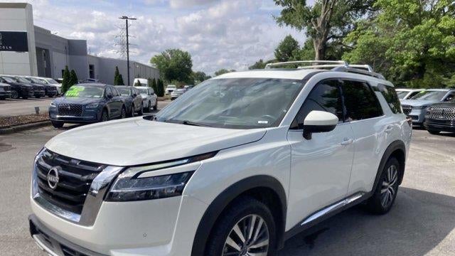2022 Nissan Pathfinder Platinum