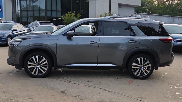 2022 Nissan Pathfinder Platinum