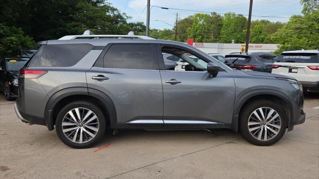 2022 Nissan Pathfinder Platinum