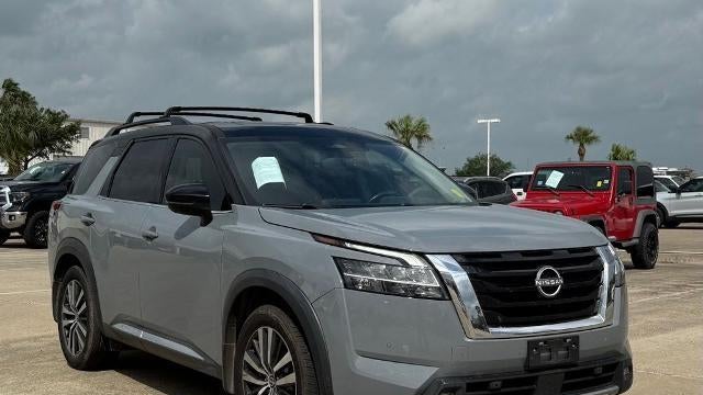 2022 Nissan Pathfinder Platinum