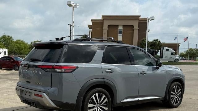 2022 Nissan Pathfinder Platinum