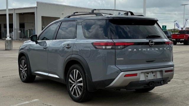 2022 Nissan Pathfinder Platinum