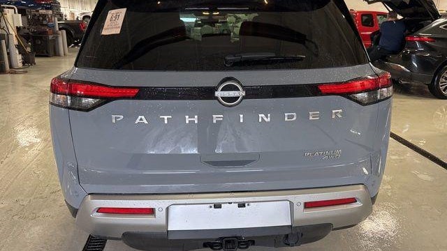 2025 Nissan Pathfinder Platinum