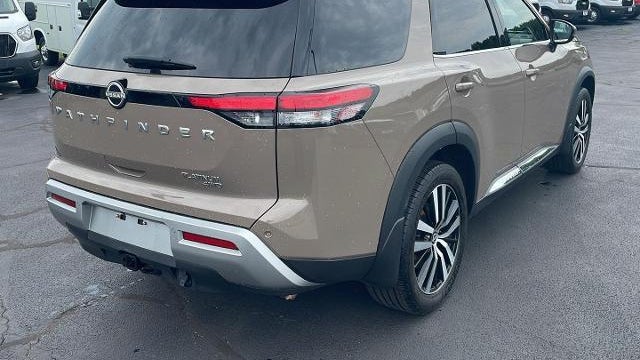 2023 Nissan Pathfinder Platinum