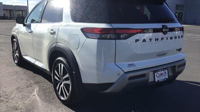 2023 Nissan Pathfinder Platinum
