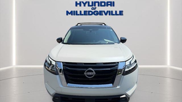 2023 Nissan Pathfinder Platinum