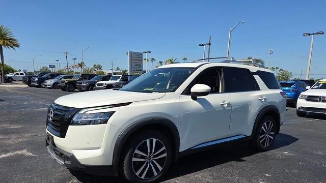 2023 Nissan Pathfinder Platinum