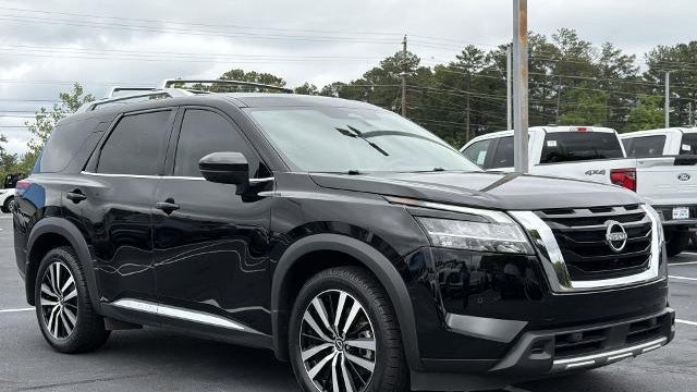 2024 Nissan Pathfinder Platinum
