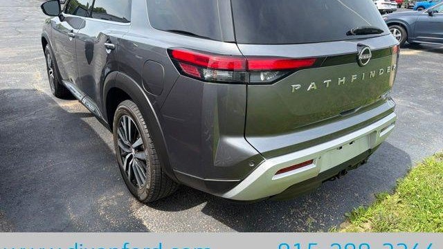 2023 Nissan Pathfinder Platinum