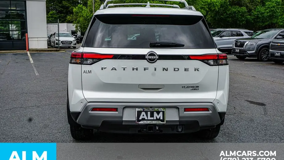 2025 Nissan Pathfinder Platinum