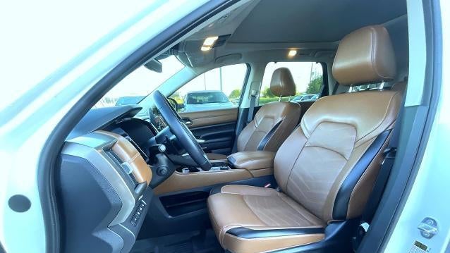 2024 Nissan Pathfinder Platinum