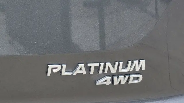 2024 Nissan Pathfinder Platinum