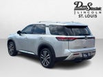 2025 Pathfinder Thumbnail 5