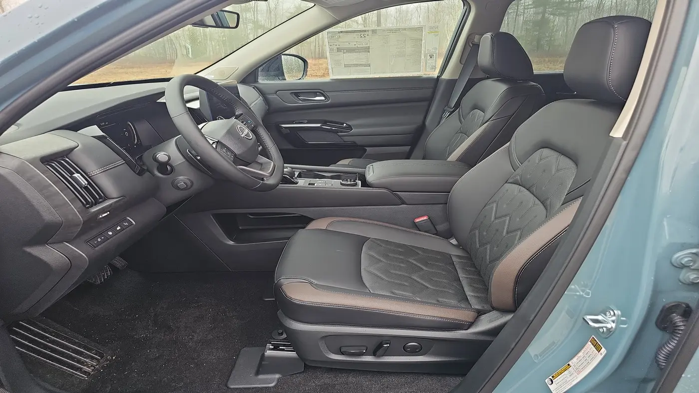 2026 Nissan Pathfinder Platinum