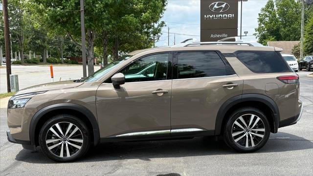 2025 Nissan Pathfinder Platinum