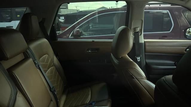 2024 Nissan Pathfinder Platinum