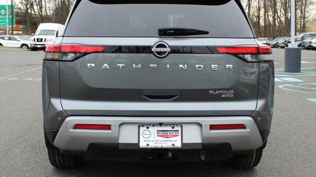 2023 Nissan Pathfinder Platinum