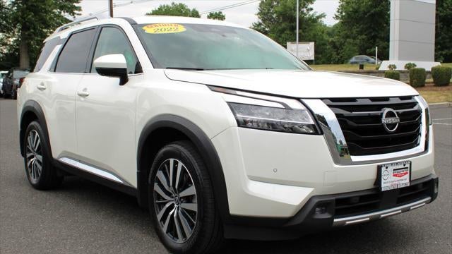 2022 Nissan Pathfinder Platinum