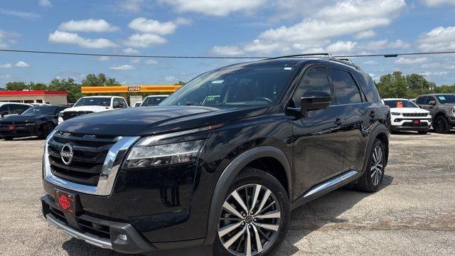 Preowned 2022 Nissan Pathfinder Platinum for Sale