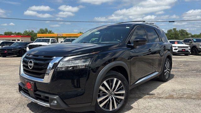 2022 Nissan Pathfinder Platinum
