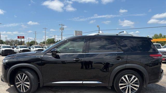 2022 Nissan Pathfinder Platinum
